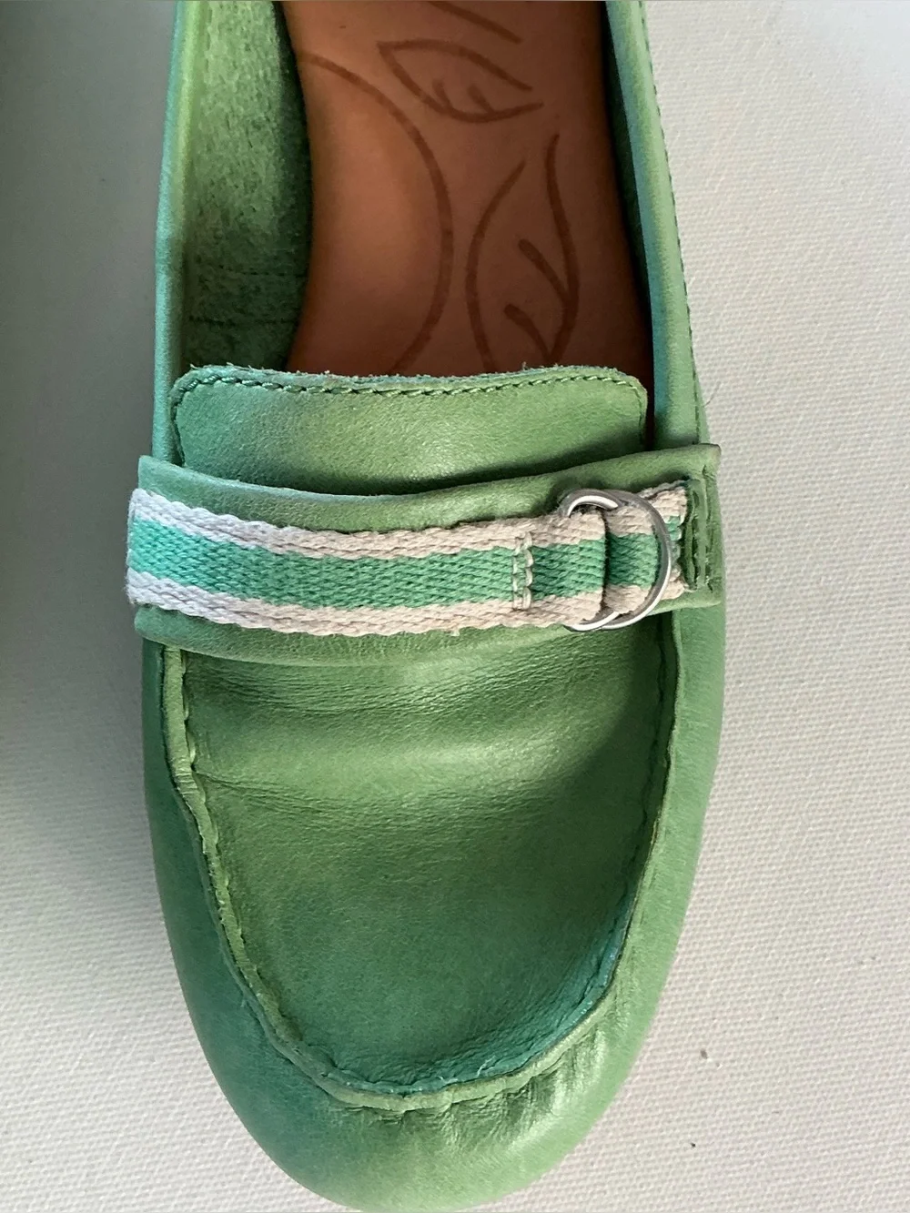 Born Green Leather Loafers Slip On Flats Size 8.5 Boho Casual - Picture 8 of 11
